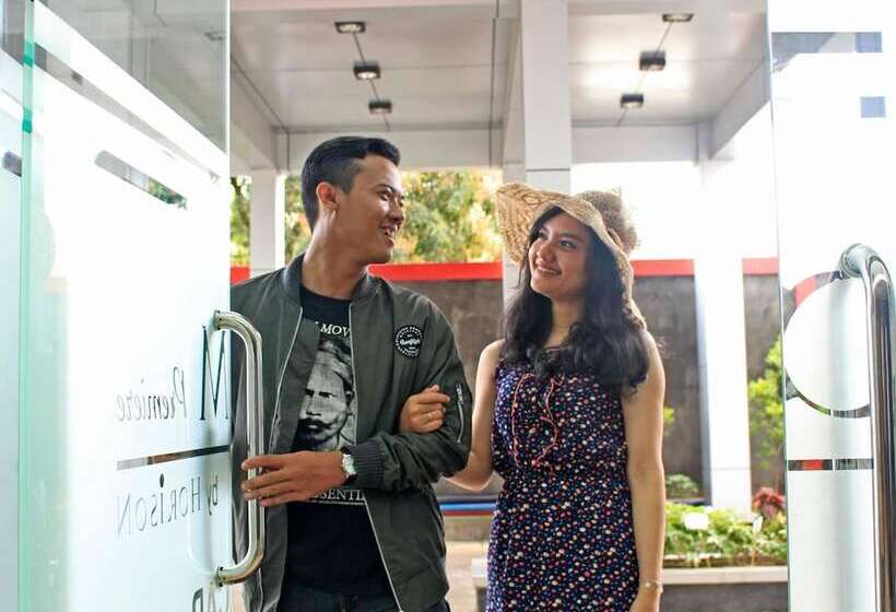 هتل @hom Premiere Cilacap