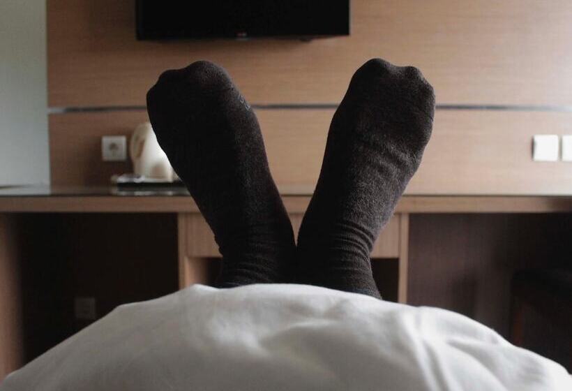 هتل @hom Premiere Cilacap