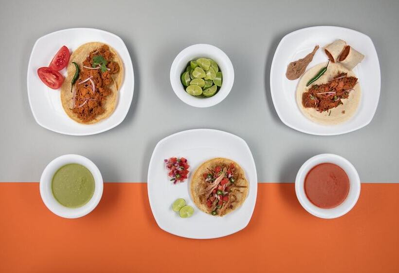 ホテル One Periferico Sur