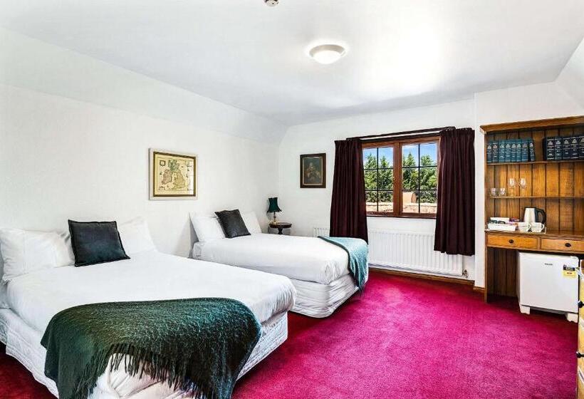 The Honest Lawyer, Ascend Hotel Collection