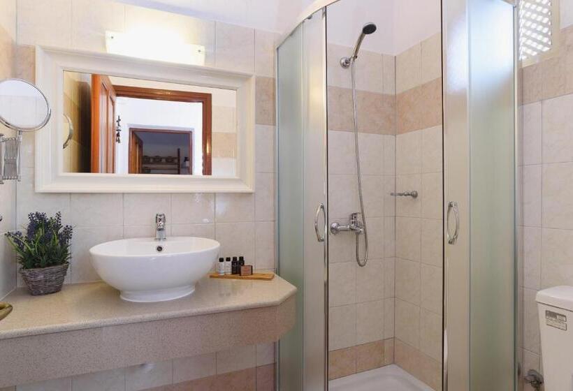 هتل Thea Villas And Suite