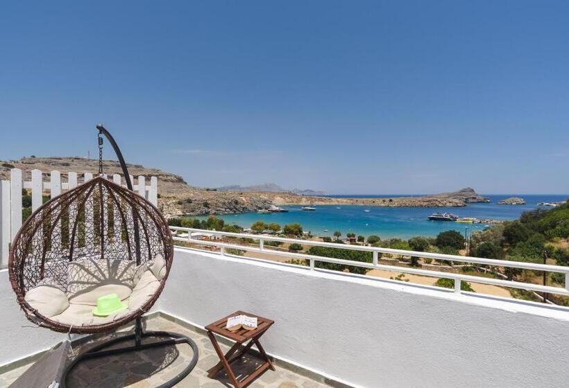 هتل Thea Villas And Suite