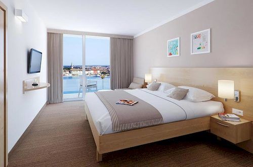 Отель Valamar Isabella Miramare