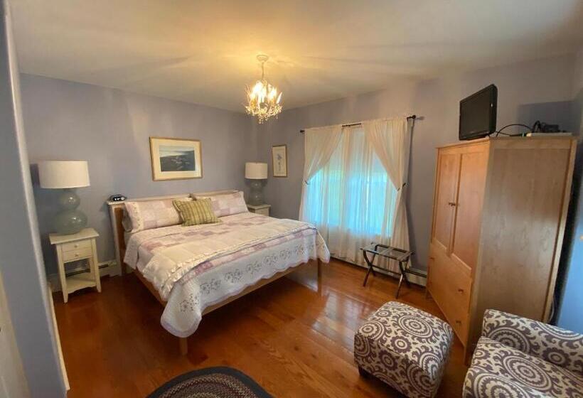 James Place Inn Bed And Breakfast