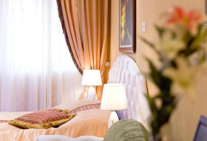 Lazar Lux Apartments