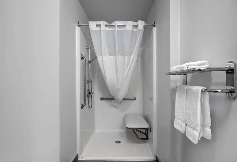 Motel 6 Airdrie