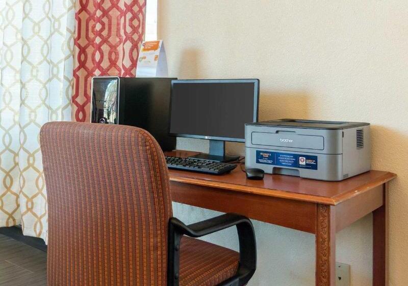فندق على الطريق Homestay Inn & Suites