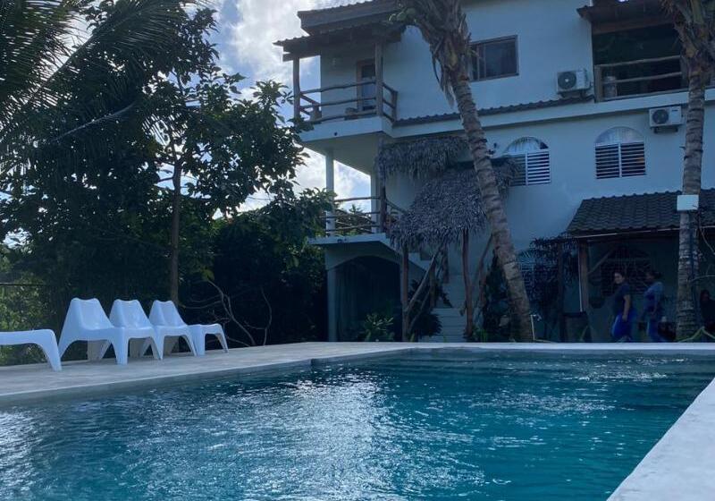 پانسیون Residencia El Balata