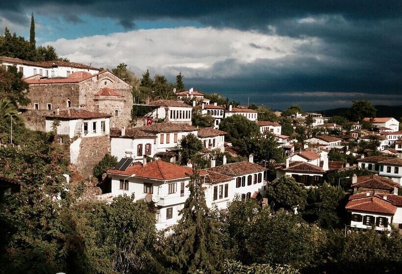 پانسیون Terrace Houses Sirince   Fig, Olive Clockmakers And Grapevine
