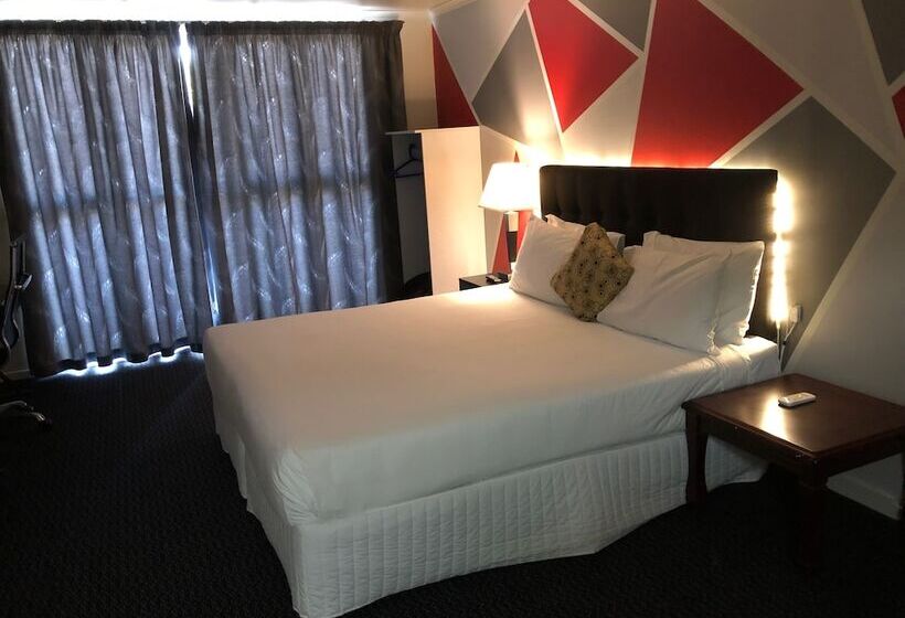 הוסטל Silver Fern Lodge