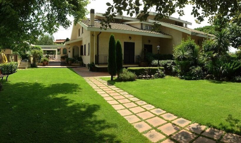 تختخواب و صبحانه La Villetta Suite