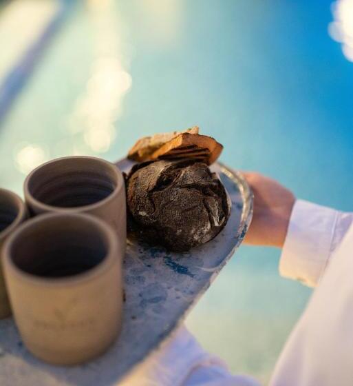 هتل Anthemion Suites And Villas