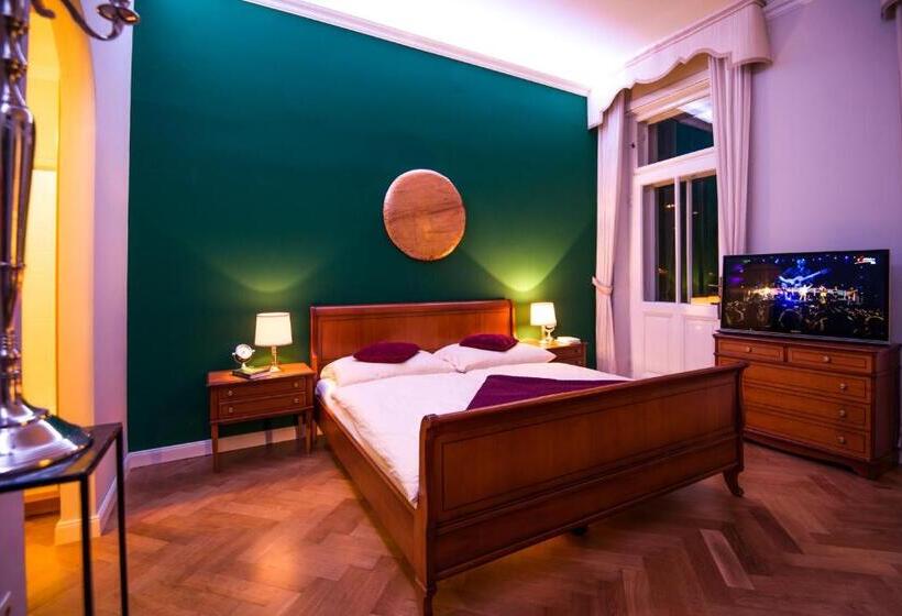 Отель Europe Gastein