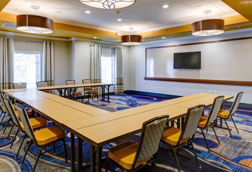 فندق Hampton Inn & Suites Columbus