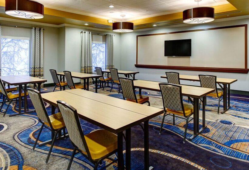 فندق Hampton Inn & Suites Columbus