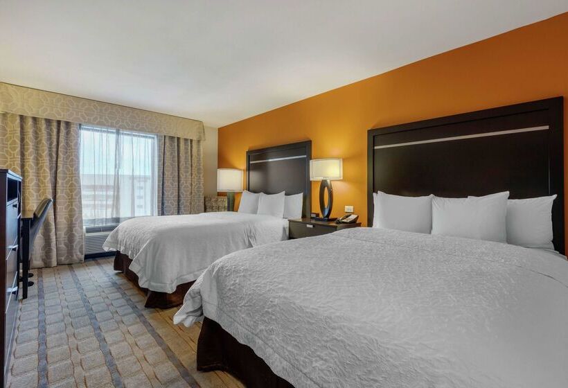 فندق Hampton Inn & Suites Columbus