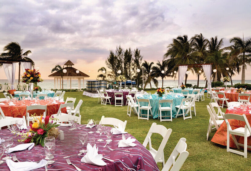 هتل Hyatt Ziva Rose Hall All Inclusive