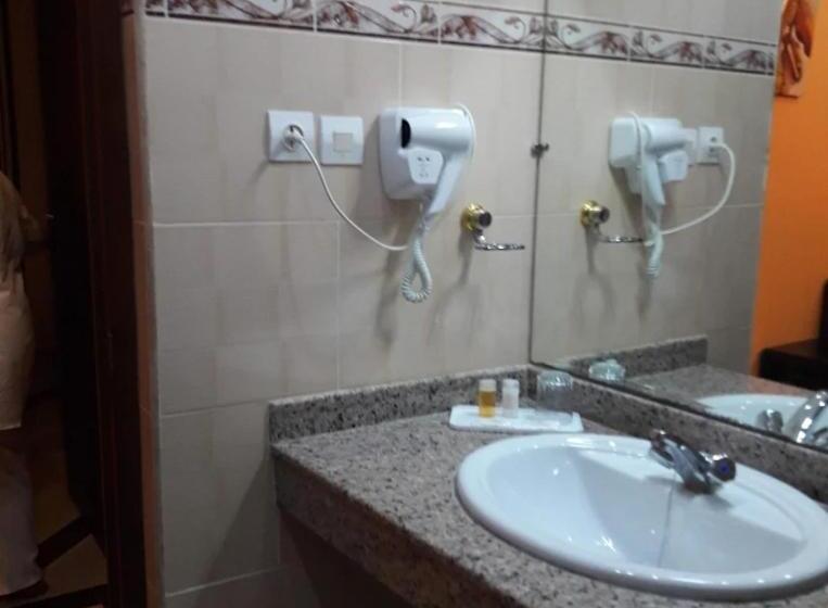 هتل Les Ambassadeurs