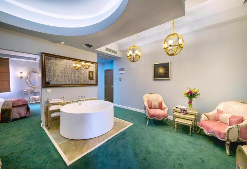 호텔 Phoenicia Comfort