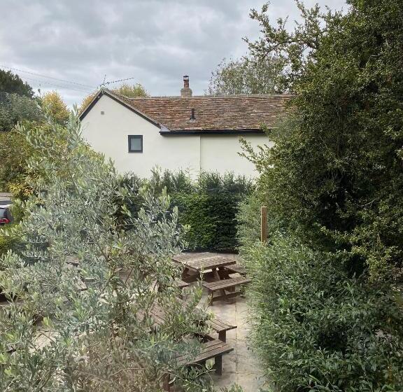 호텔 Three Tuns Ashwell