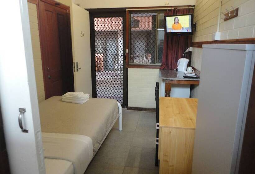 فندق على الطريق A Railway Lodge