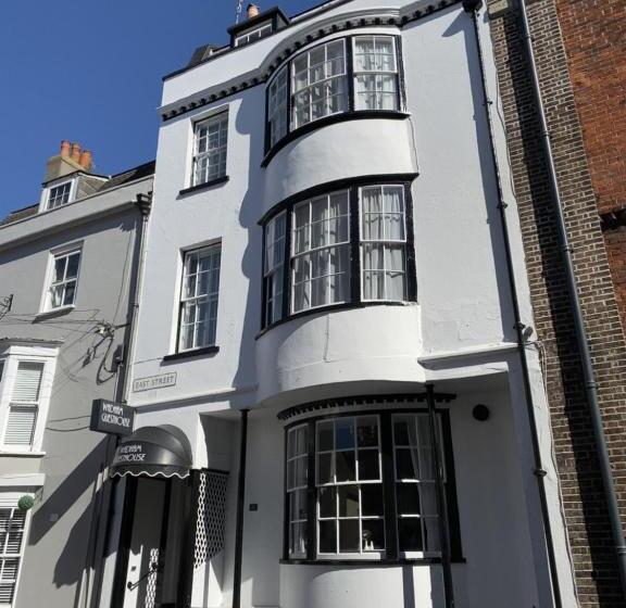 Пансион The Wadham