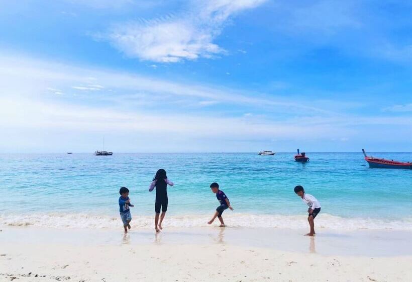 Akira Lipe Resort