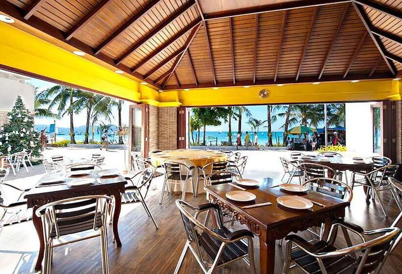 Golden Phoenix Hotel Boracay