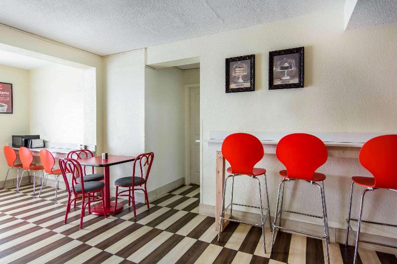 ホテル Econo Lodge Weldon  Roanoke Rapids