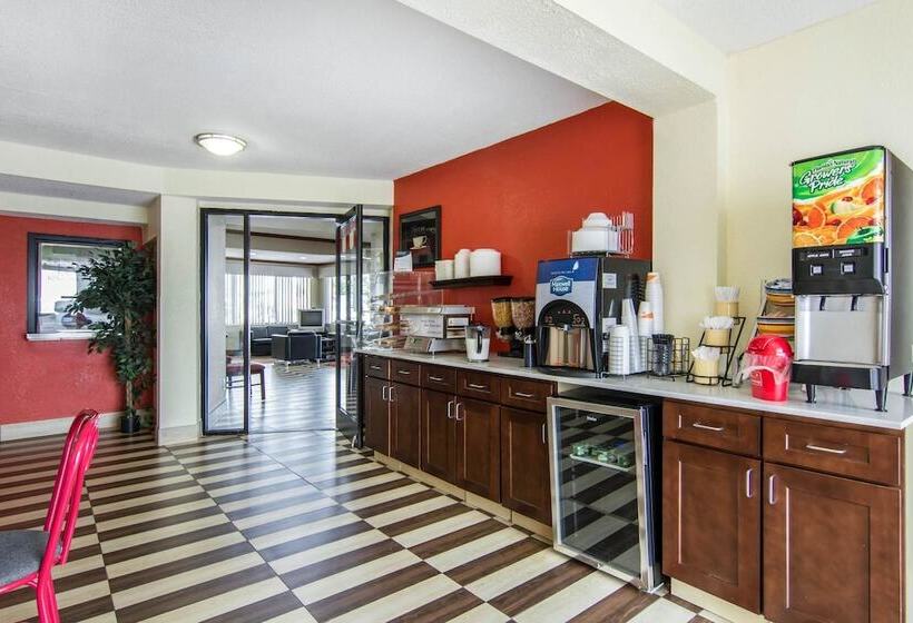 ホテル Econo Lodge Weldon  Roanoke Rapids