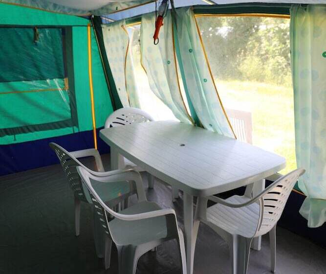 בית מלון כפרי First Camp Ajstrup Strand