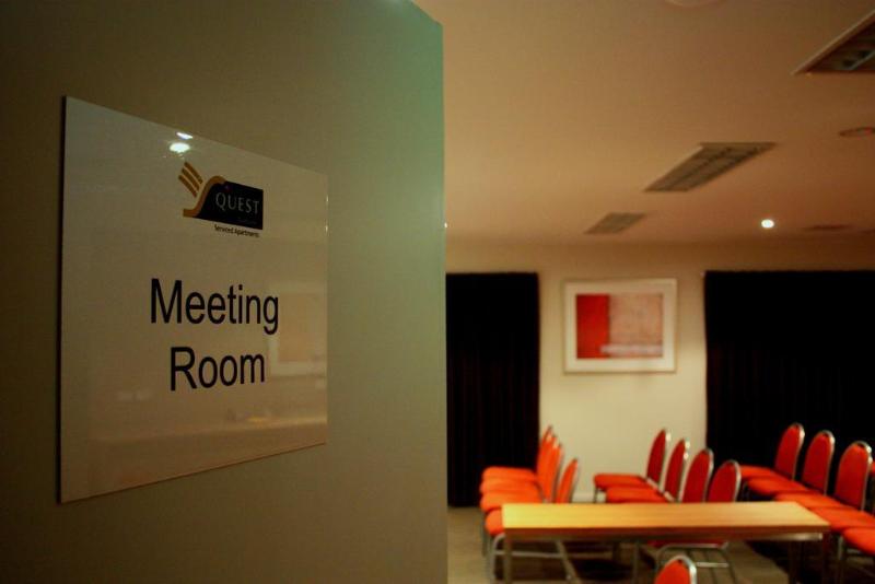 Gladstone Downtown Central Apartment Hotel Official