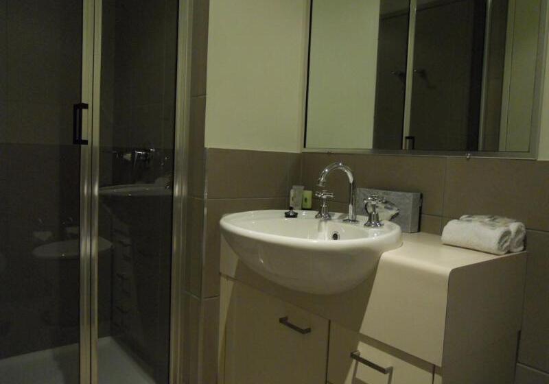 Gladstone Downtown Central Apartment Hotel Official