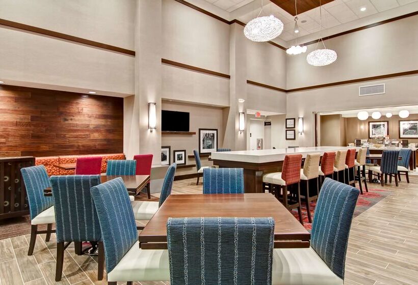 בית מלון כפרי Hampton Inn & Suites Detroit/troy