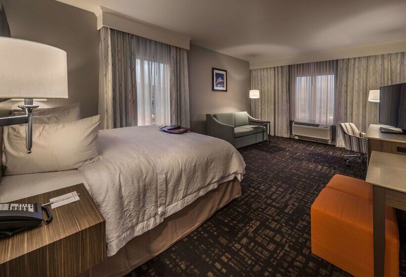 هتل Hampton Inn & Suites Reno West