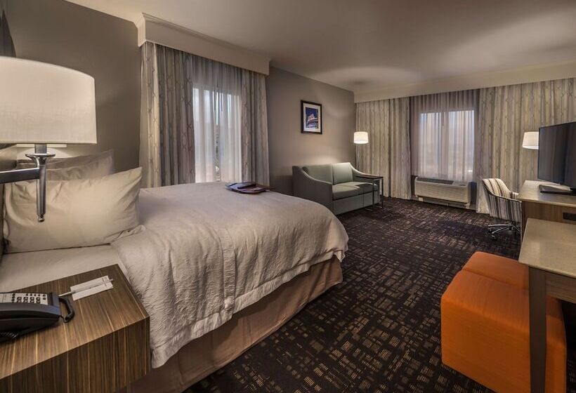 هتل Hampton Inn & Suites Reno West