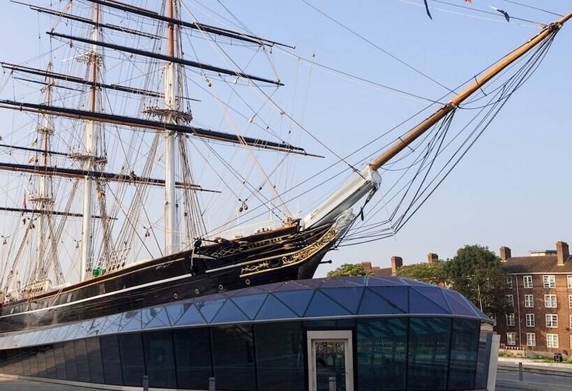 هتل Intercontinental London  The O2