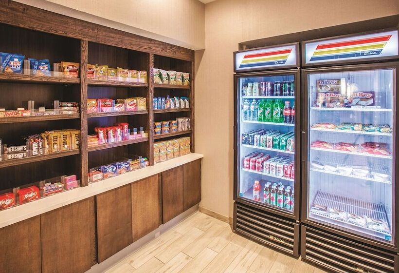 هتل La Quinta By Wyndham Duluth