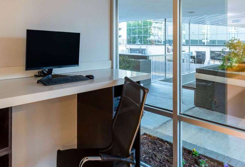 فندق La Quinta Inn & Suites By Wyndham Tulsa Downtown   Route 66