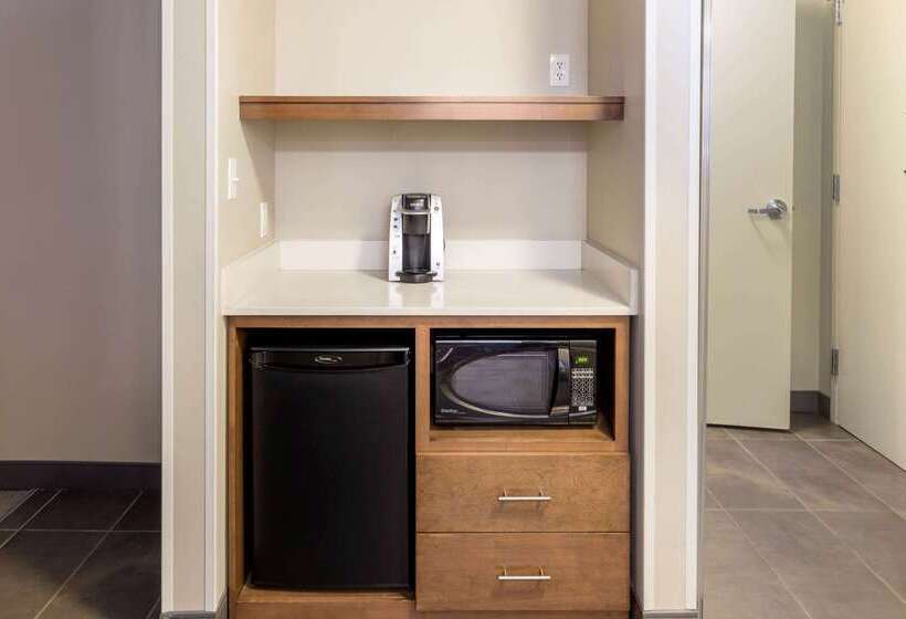 فندق La Quinta Inn & Suites By Wyndham Tulsa Downtown   Route 66