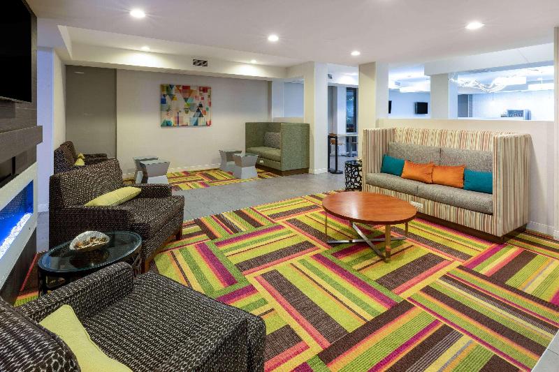 فندق La Quinta Inn & Suites By Wyndham Tulsa Downtown   Route 66