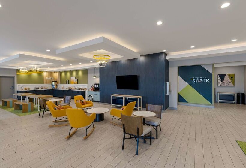 هتل Spark By Hilton Midland South