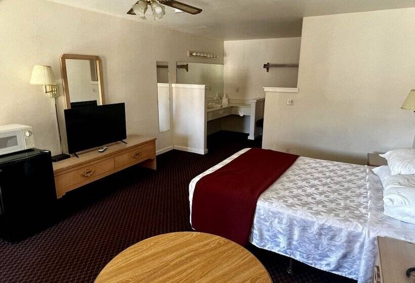 فندق على الطريق Rodeway Inn