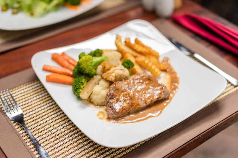 پانسیون Five Rose Siem Reap Hostel