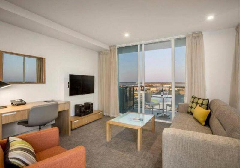 Quest Mackay On Gordon