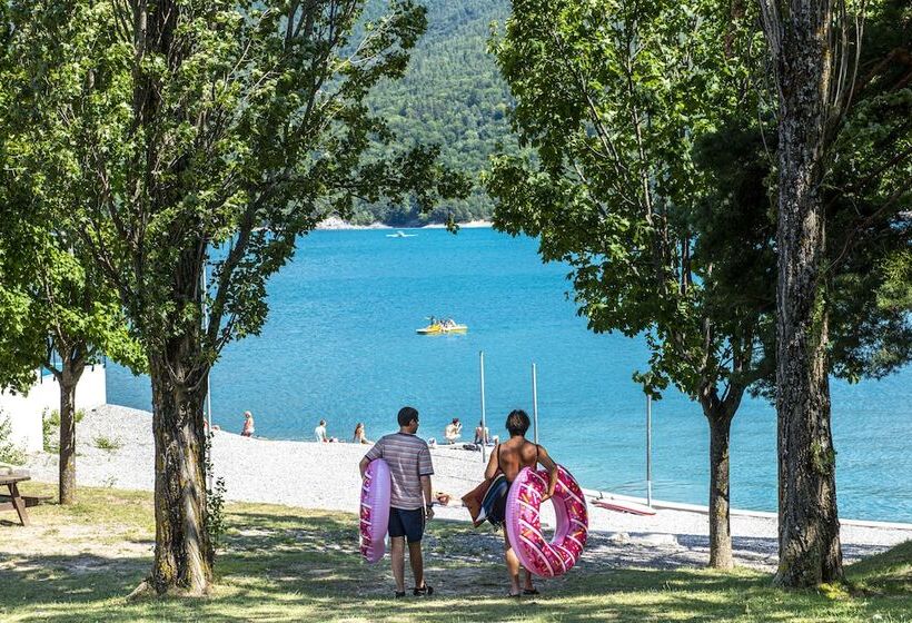 منتجع L Ecrin Du Lac