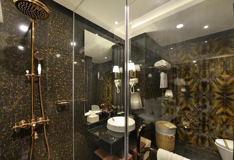 هتل Amaroossa Grande Bekasi