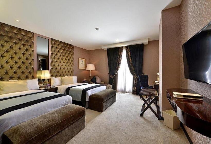 هتل Amaroossa Grande Bekasi