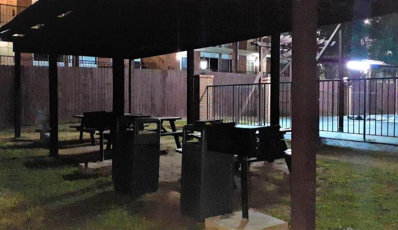هتل Americas Best Value Inn Phenix City