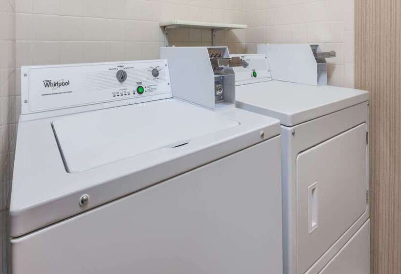 בית מלון כפרי Baymont By Wyndham Midland